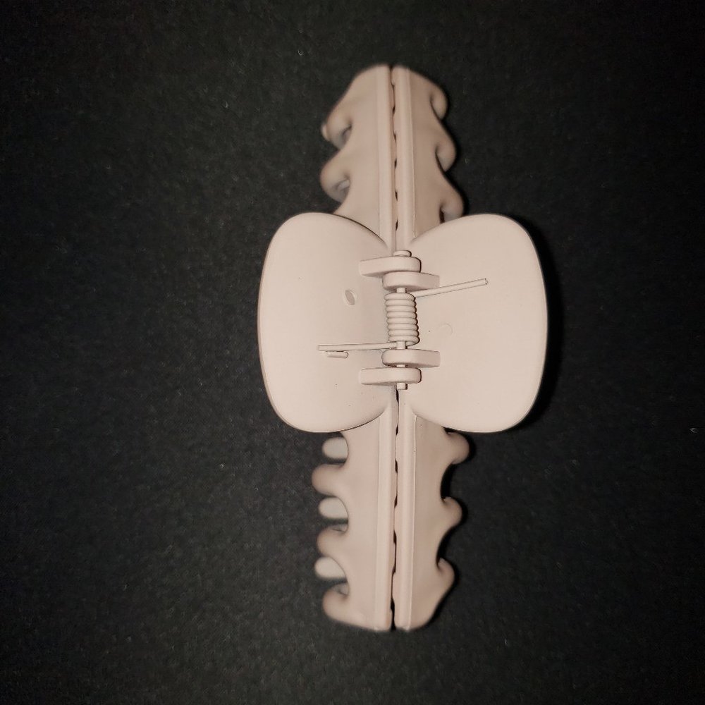 Light Pink Hair Jaw Clip Brand New No Tags